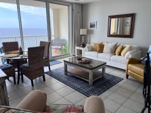 Majestic Beach Towers 905