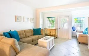 Beach Living at Island Pine Villas (BLV) - جورج تاون