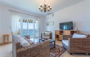 6 Bedroom Stunning Home In Dugi Rat 