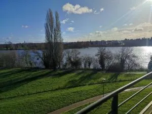 Appartement vue Loire - 卢瓦尔河畔圣塞巴斯蒂安