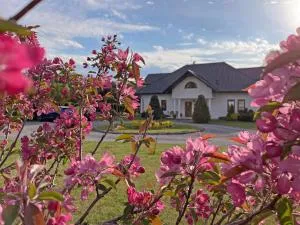 Brzozowy Dworek - Winnica Lipowiec - Lipowiec