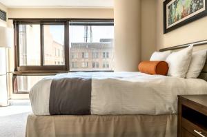 Private Apt Downtown