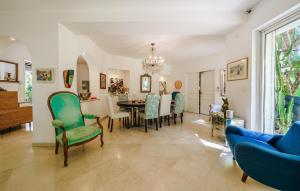 Maisons de vacances Cozy Home In Aix-En-Provence With Wifi : photos des chambres
