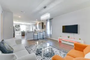 Fenced Yard and Gas Grill Spacious Home in Richmond - Richmond