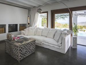 Villa in Ibiza with Stunning Sea Views