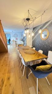 Tregenna House - St Ives, A Beautiful Newly Refurbished 4 Bedroom Family Town House With Alfresco Dining Garden and Private Parking Spaces