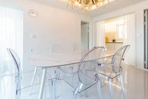 Gangneung station chandelier house 3b