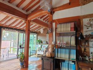 Hadong moonlight hanok