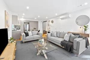 Pier Point 404- Luxe on Geelong Waterfront, 2 BDRM - Geelong