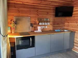 Lakeside Fishing Retreats