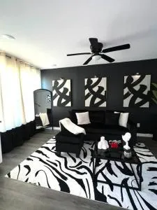 Luxurious 4 bed 2 bath house near Downtown Houston - Mount Houston