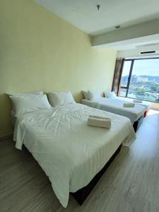Sky Suites 2BR 2 Baths with Parking