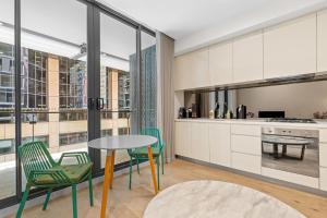 Central Sydney Oasis - Steps from Hyde Park