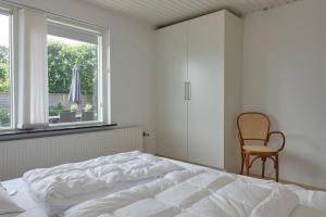 Amazing Home In Ebeltoft With 3 Bedrooms And Internet