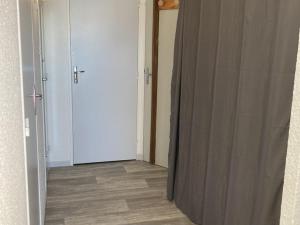Appartements Charmant 2 pieces a l-Alpe d-Huez, 4 pers, balcon sud, casier a skis - FR-1-405-365 : photos des chambres