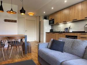 Appartement lumineux avec terrasse et parking à Samoëns - FR-1-624-171