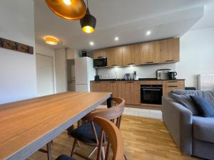 Appartement lumineux avec terrasse et parking à Samoëns - FR-1-624-171