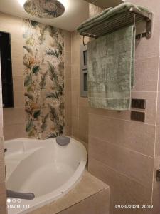 warm bubble n z heart of Cairo