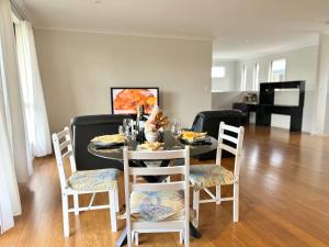 16C Cozy Ensuite Room in Coopers Plain