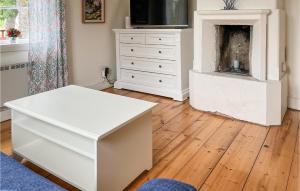 Lovely Home In Timmernabben