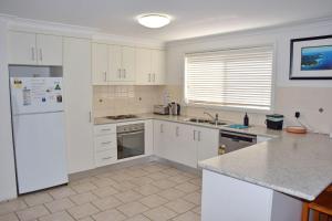 Parkside 1 South West Rocks - Bring your own linen.