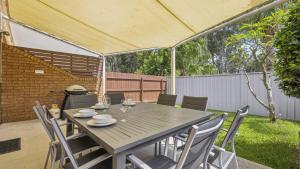 Coffs Harbour Beach Escape -Pet Friendly, Pool, Spa, Tennis, Near Beach