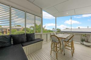 Stunning Alex Heads Beach House - Pet friendly