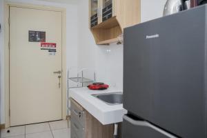 Comfort Studio Apartment M-Town Residence By Travelio