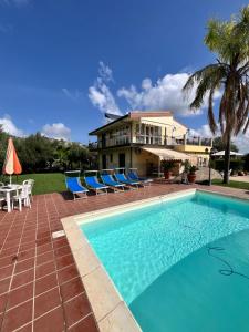 Villa Ludovica Siracusa, Pool 6x12, Jacuzzi, Padel, Pickleball, Volleyball, Wifi