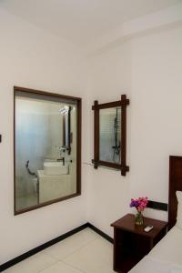 Coconut Style Restaurant & Milinda Guest