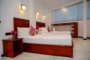 Coconut Style Restaurant & Milinda Guest