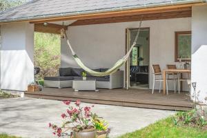 Wellness Oase med Sauna, Fodbad og Højhastighed Internet i Naturens Fred og Ro