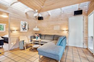 Stunning Home In Knebel With 3 Bedrooms, Swimming Pool And Wifi