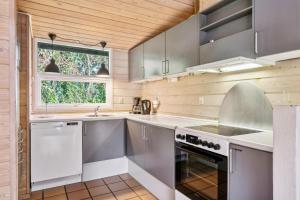 Stunning Home In Knebel With 3 Bedrooms, Swimming Pool And Wifi