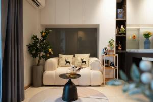 2 bedroom Diamond island Apartment, Luxury in nature, District 2 Lagomhome 1611