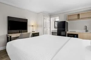 Suburban Studios Slidell I-10 - 皮卡尤恩