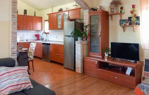 Stunning Apartment In Sisan With Wifi