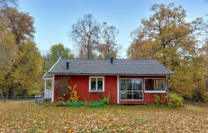 2 Bedroom Stunning Home In Lönashult