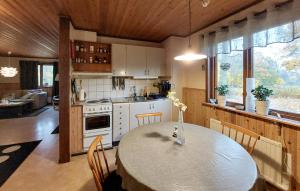 2 Bedroom Stunning Home In Lönashult