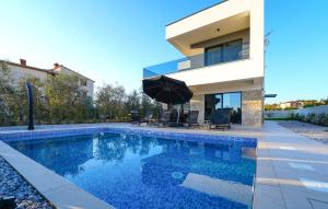 Gorgeous Home In Vodnjan