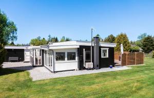 2 Bedroom Amazing Home In Væggerløse