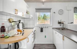 2 Bedroom Amazing Home In Væggerløse