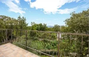 Awesome Apartment In Vinjani Donji - Topići