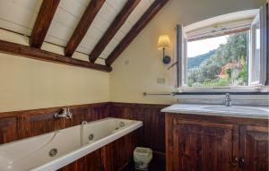 Stunning Apartment In Recco With Kitchen