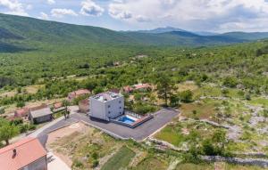 Beautiful Home In Slivno With Wifi 