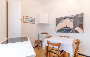 Stunning Apartment In Bogliasco With Kitchen