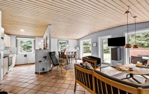 Beautiful Home In Ulfborg With Sauna