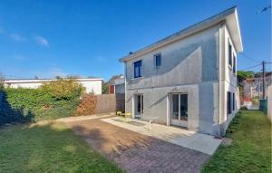 4 Bedroom Awesome Home In Royan