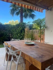 Apartamento en planta baja con terraza chillout by homeprive