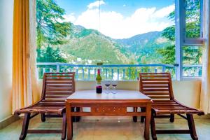 The Bunksters Mcleodganj, Dharmkot